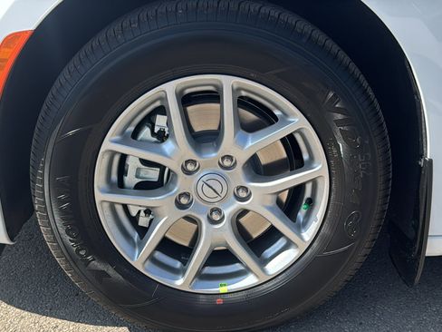 New 2026 Chrysler Pacifica Select image 24