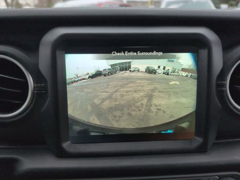 Used 2023 Jeep Wrangler Sahara w/ Dual Top Group image 31