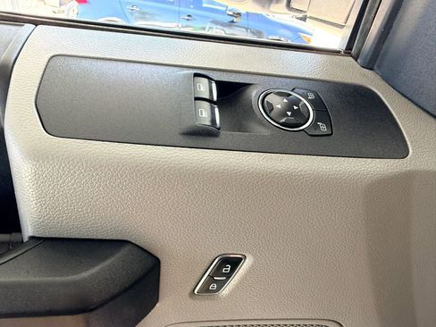 Used 2019 Ford F550 2WD Regular Cab Super Duty image 16
