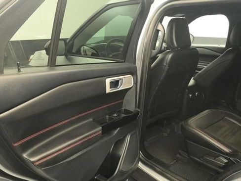 Certified 2023 Ford Explorer ST-Line w/ Class IV Trailer Tow Package RWD image 10
