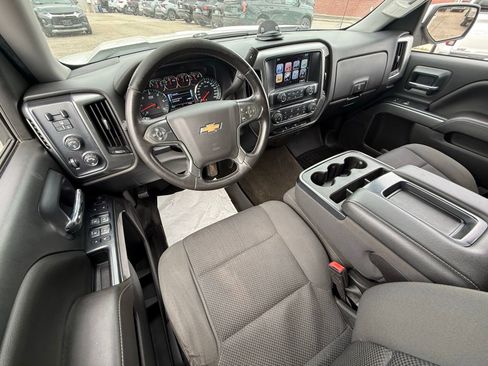 Used 2018 Chevrolet Silverado 1500 LT w/ Trailering Package AWD/4WD image 12