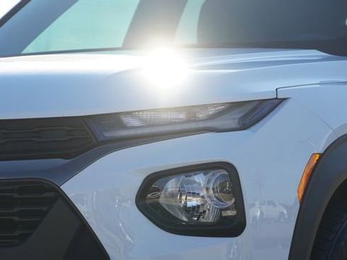 Used 2022 Chevrolet TrailBlazer ACTIV w/ Technology Package image 4