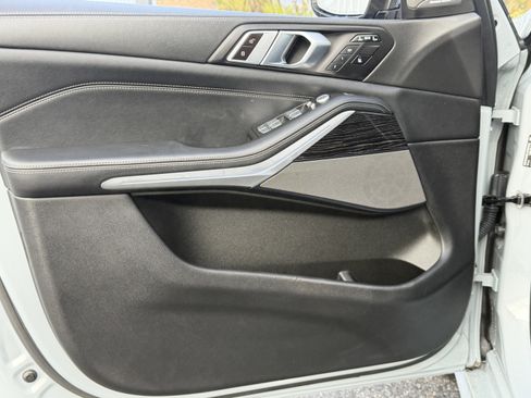 Used 2024 BMW X7 xDrive40i w/ M Sport Package image 15