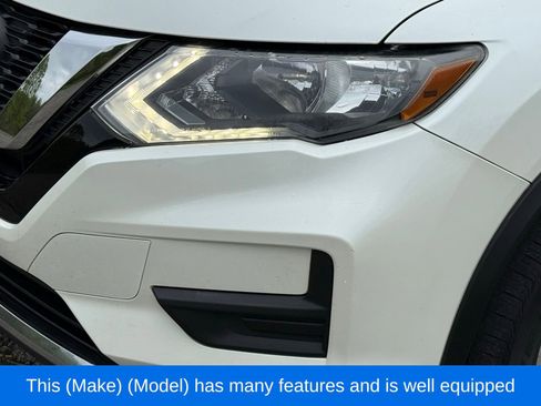 Used 2018 Nissan Rogue SV AWD/4WD image 10