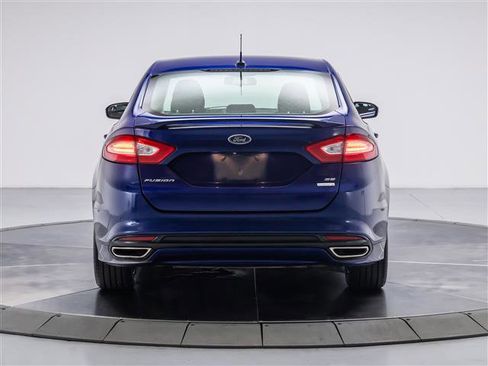 Used 2014 Ford Fusion SE image 4