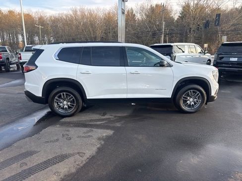 Used 2025 GMC Acadia Elevation image 6