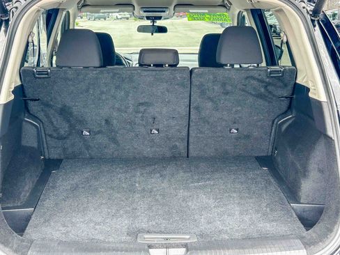 Used 2025 Nissan Rogue SV FWD image 26