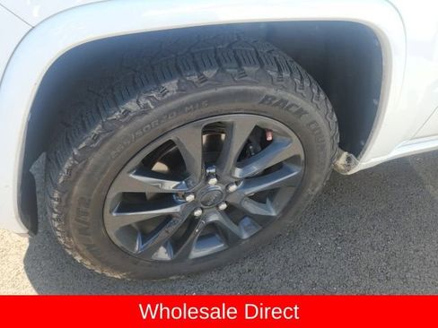 Used 2017 Jeep Grand Cherokee Altitude AWD/4WD image 14