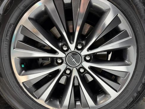 Used 2015 Lincoln Navigator 4WD image 8