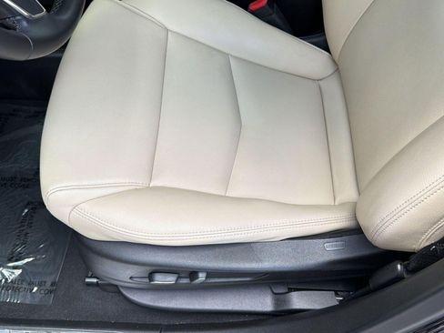Used 2019 Cadillac XT5 FWD image 14