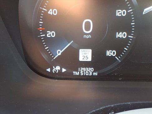 Used 2021 Volvo XC60 T5 Inscription w/ Advanced Package FWD image 23