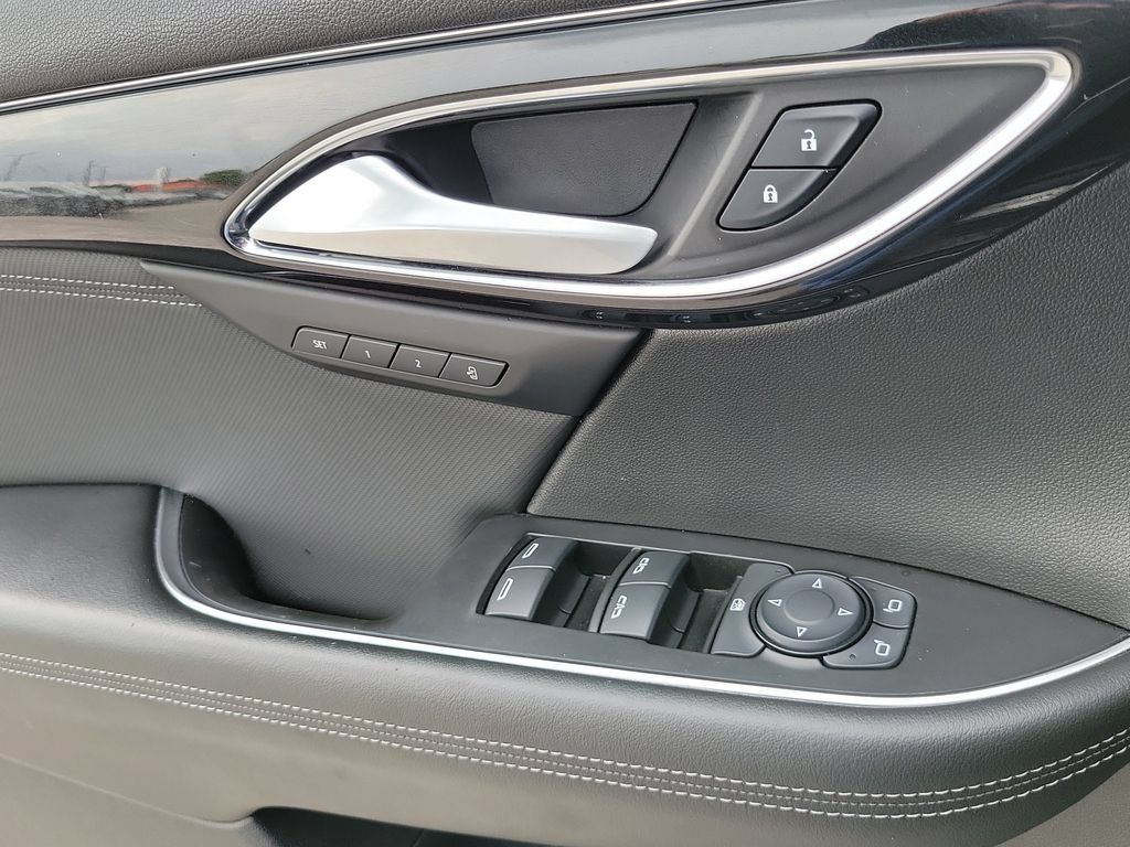 Used 2024 Buick Envision Preferred AWD/4WD image 19