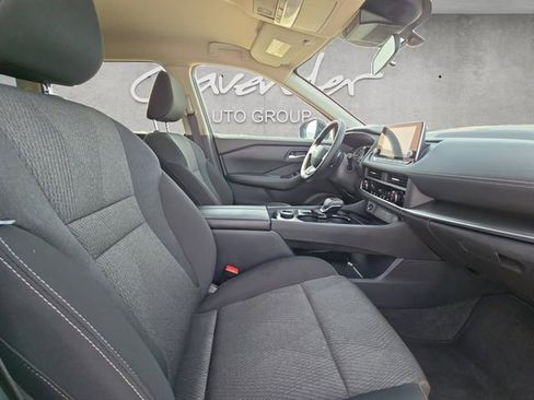 Used 2025 Nissan Rogue SV image 24