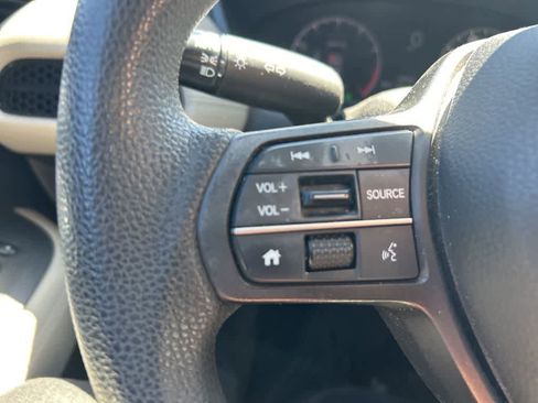 Used 2023 Honda HR-V LX image 13