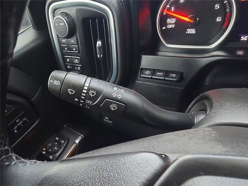 Used 2020 Chevrolet Silverado 1500 High Country w/ Technology Package AWD/4WD image 17