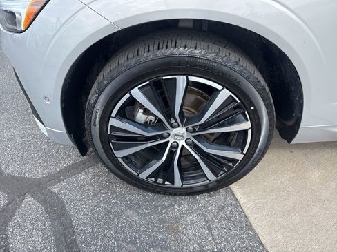 Certified 2025 Volvo XC60 B5 Plus AWD/4WD image 14