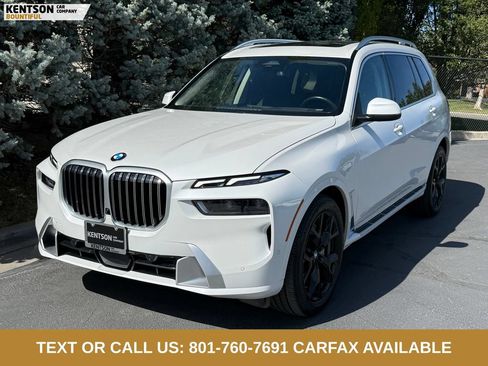 Used 2025 BMW X7 xDrive40i AWD/4WD image 3