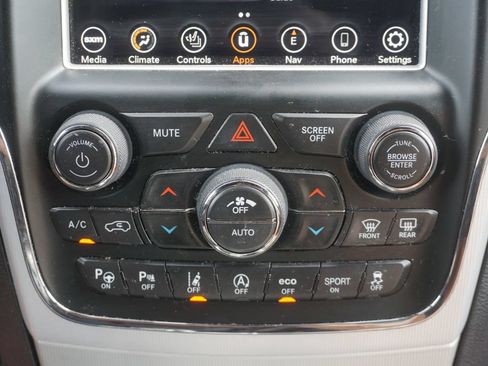 Used 2018 Jeep Grand Cherokee Summit AWD/4WD image 14