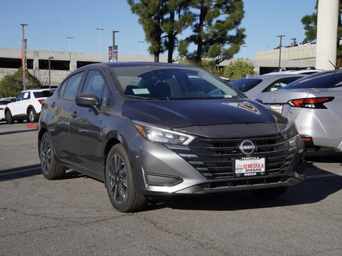 New 2025 Nissan Versa SV image 2