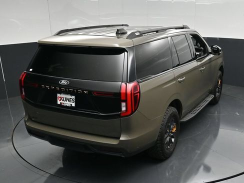 Used 2025 Ford Expedition Tremor AWD/4WD image 42