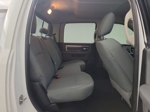 Used 2019 RAM 1500 Classic SLT image 28