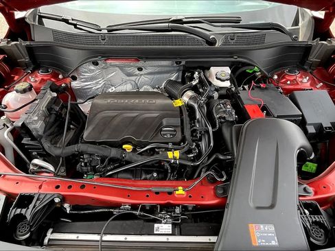 Used 2024 Chevrolet Trax LS w/ LS Convenience Package FWD image 30