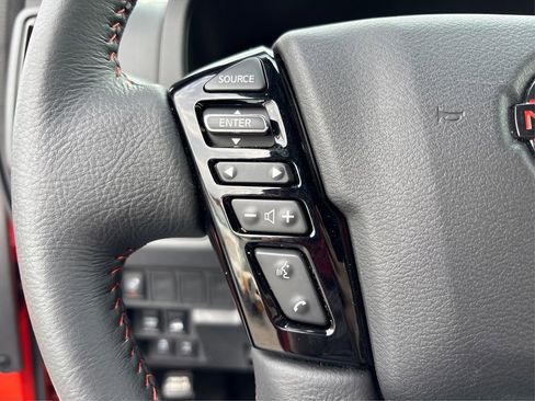 Certified 2025 Nissan Frontier PRO-4X AWD/4WD image 26