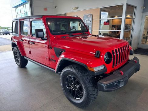 Used 2023 Jeep Wrangler Sport S image 2