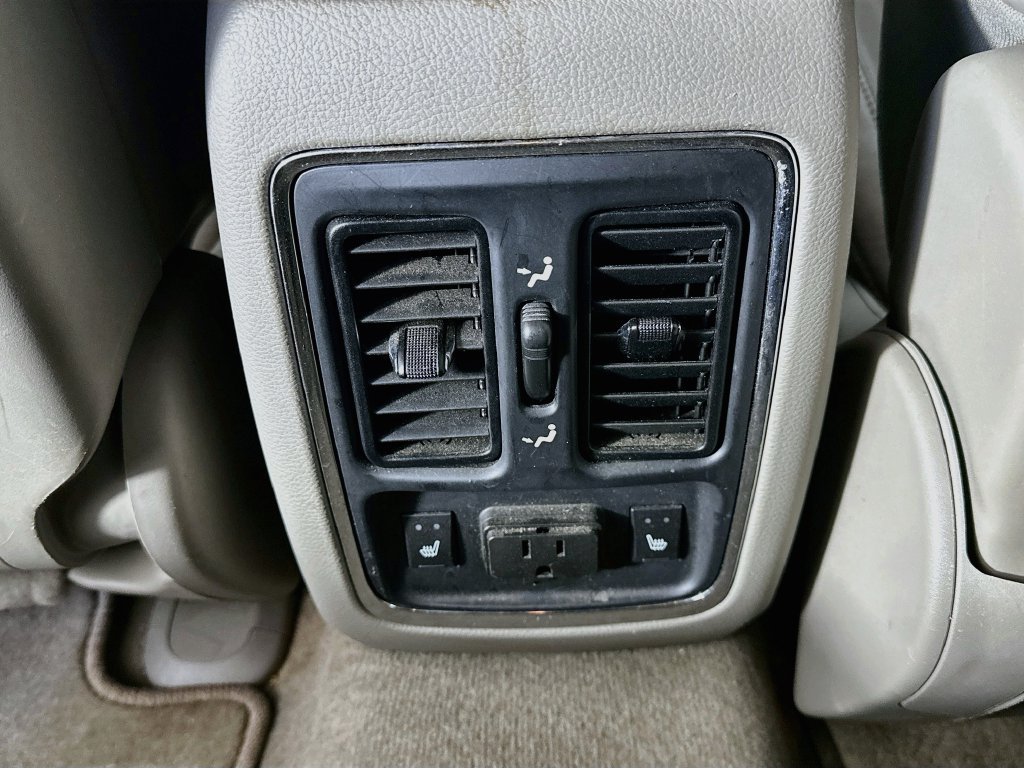 Used 2013 Dodge Durango Crew w/ Crew Convenience Group RWD image 22