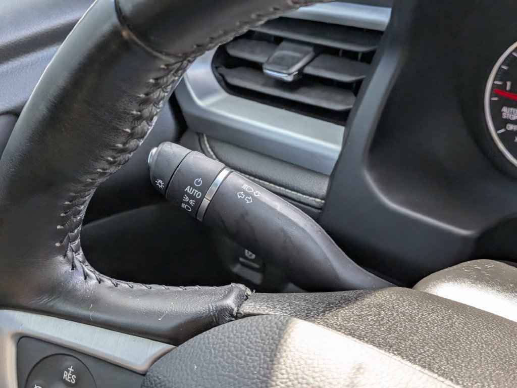 Used 2020 GMC Acadia SLE w/ LPO, Floor Liner Package AWD/4WD image 25