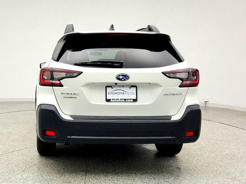 Used 2024 Subaru Outback Premium image 6