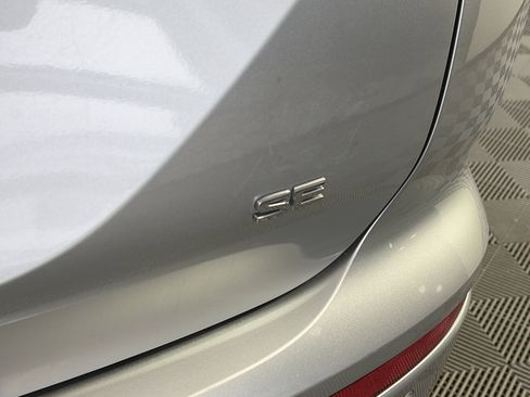 Used 2023 Mitsubishi Outlander SE image 18