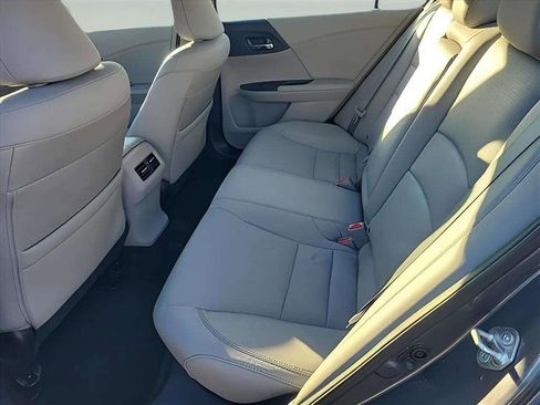 Used 2017 Honda Accord EX-L image 15