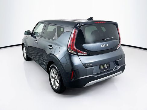Used 2025 Kia Soul LX w/ LX Technology Package FWD image 5