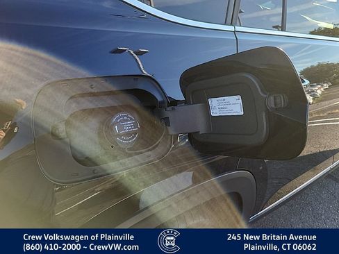 Used 2023 Volkswagen Atlas SEL AWD/4WD image 34