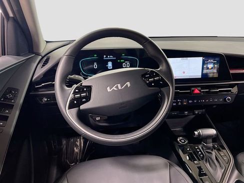 Certified 2023 Kia Niro EX FWD image 23