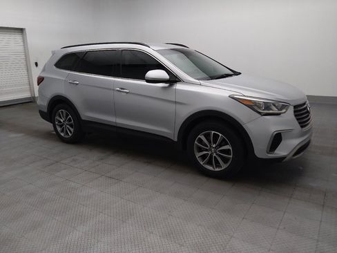 Used 2019 Hyundai Santa Fe XL SE FWD image 11