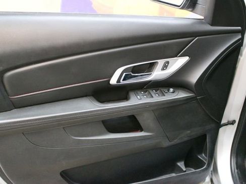 Used 2017 GMC Terrain SLE AWD/4WD image 16