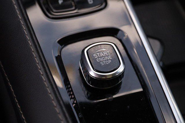 Used 2023 Volvo XC90 B6 Ultimate w/ Protection Package Premier AWD/4WD image 17