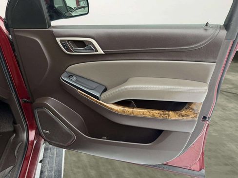 Used 2016 GMC Yukon XL Denali w/ Open Road Package image 31