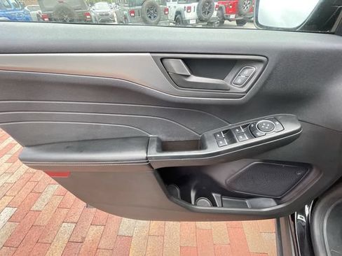 Used 2023 Ford Escape Active FWD image 10