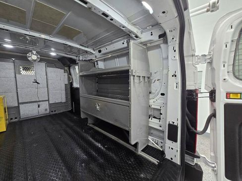 Used 2019 Ford Transit 150 130 Low Roof RWD image 16