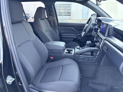 Used 2025 Toyota 4Runner SR5 RWD image 22