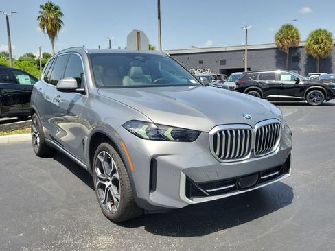 Used 2024 BMW X5 sDrive40i w/ Parking Assistance Package RWD image 3