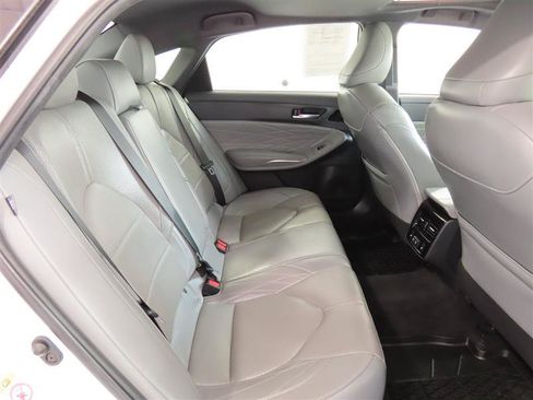 Used 2019 Toyota Avalon Limited w/ Advanced Safety Package FWD image 35