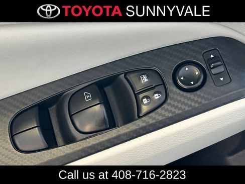 Used 2025 Nissan Altima 2.5 SV FWD image 17