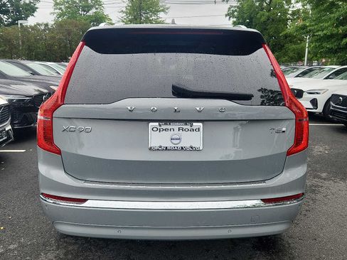 Certified 2025 Volvo XC90 T8 Plus w/ Protection Package Premier AWD/4WD image 5
