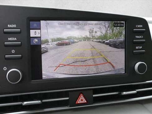 New 2026 Hyundai Elantra SEL Sport FWD image 18