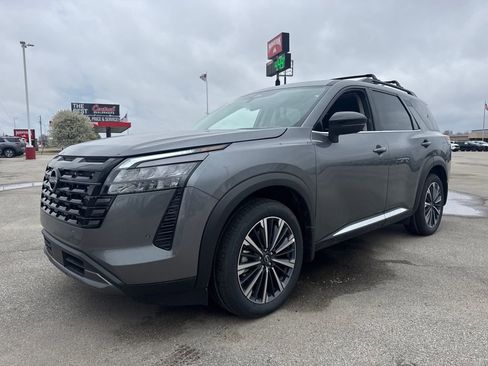 New 2026 Nissan Pathfinder Platinum AWD/4WD image 2