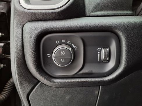 Used 2024 RAM 2500 Big Horn w/ Bed Utility Group image 27